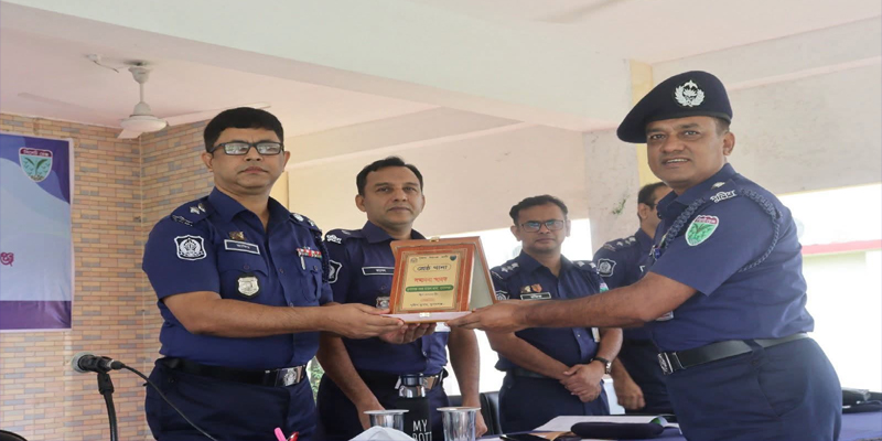 প্রধান উপদেষ্টা পদত্যাগ করবেন না: ফাইজ তাইয়েব আহমেদ