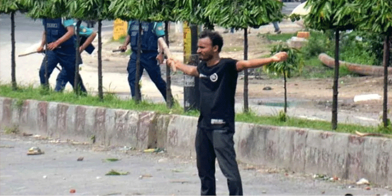 প্রধান উপদেষ্টা পদত্যাগ করবেন না: ফাইজ তাইয়েব আহমেদ