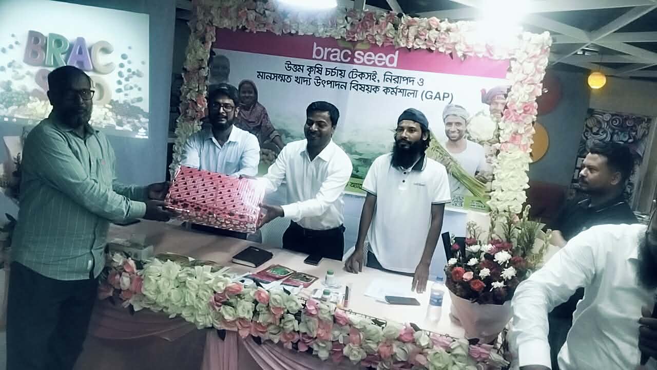 প্রধান উপদেষ্টা পদত্যাগ করবেন না: ফাইজ তাইয়েব আহমেদ