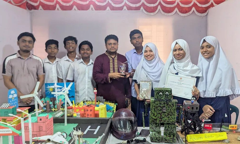 প্রধান উপদেষ্টা পদত্যাগ করবেন না: ফাইজ তাইয়েব আহমেদ