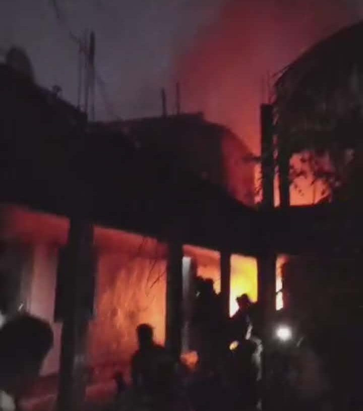 প্রধান উপদেষ্টা পদত্যাগ করবেন না: ফাইজ তাইয়েব আহমেদ