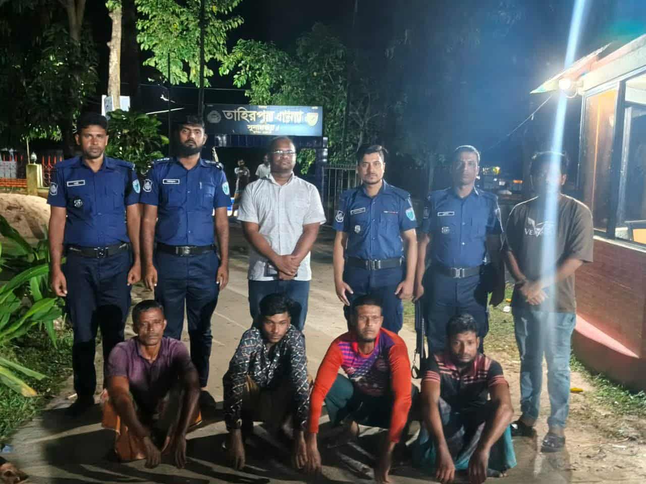 প্রধান উপদেষ্টা পদত্যাগ করবেন না: ফাইজ তাইয়েব আহমেদ