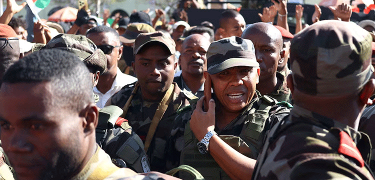 প্রধান উপদেষ্টা পদত্যাগ করবেন না: ফাইজ তাইয়েব আহমেদ