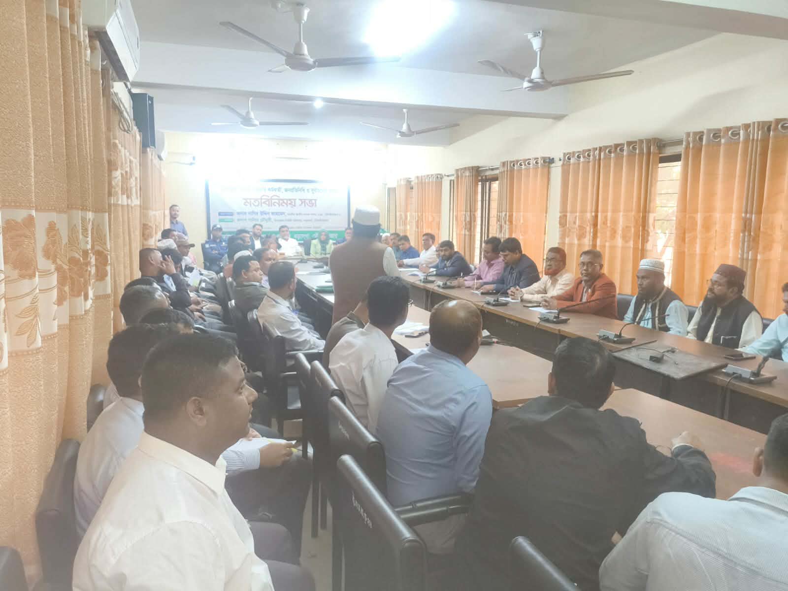 প্রধান উপদেষ্টা পদত্যাগ করবেন না: ফাইজ তাইয়েব আহমেদ