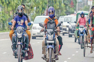 মোটরসাইকেল ও গাড়ি চালকদের জন্য পুলিশের ১২ নির্দেশনা