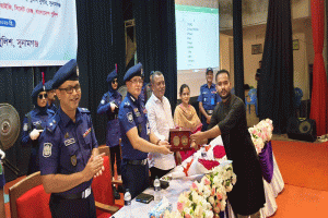 জেলা পুলিশের কুইজ প্রতিযোগিতায় প্রথম হলেন সুনামগঞ্জ জেলা ছাত্রদল সভাপতি তারেক