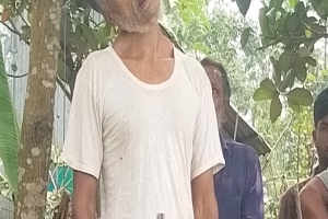 মানসিক ভারসাম্যহীন বৃদ্ধার ঝুলন্ত লাশ উদ্ধার