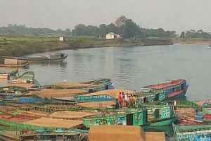 জাদুকাটা নদীতে চাঁদাবাজির অভিযোগ, শ্রমিকের লাশ ঘিরে বাড়ছে উদ্বেগ