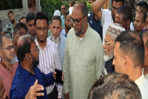 সুবিধাবঞ্চিত এলাকায় গিয়ে নাগরিক দুর্ভোগ দেখলেন সিসিক প্রশাসক
