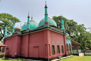 সংস্কারের অভাবে ধ্বংসের মুখে সুনামগঞ্জের শাহী মসজিদ