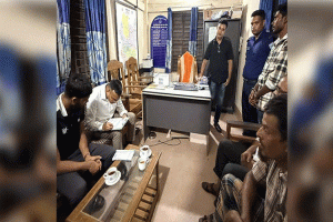 বাহুবলে ট্রাক্টরসহ বালু জব্দ, ১ জনকে জেল-জরিমানা