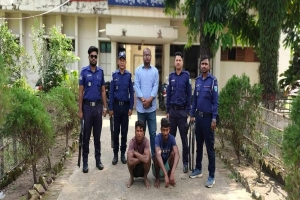 তাহিরপুরে জাদুকাটা নদীতে অবৈধ বালু উত্তোলনের বিরুদ্ধে মোবাইল কোর্ট অভিযান