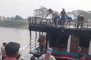 তাহিরপুরে পর্যটকবাহী হাউজবোটে অগ্নিকাণ্ড: ৪ লাখ টাকার ক্ষয়ক্ষতি