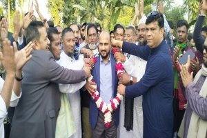 বড়লেখায় যুক্তরাজ্য স্বেচ্ছাসেবক দল নেতা আজিম উদ্দিনকে রাজকীয় সংবর্ধনা