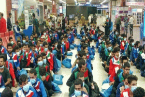 লিবিয়া থেকে দেশে ফিরলেন ১৭৬ বাংলাদেশি