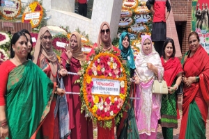 স্বাধীনতা দিবসে শহীদ মিনারে সিলেট উইমেন চেম্বারের শ্রদ্ধা