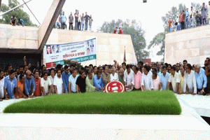 বিএনপির স্থায়ী কমিটির ৪ সদস্যের শহিদ জিয়া ও খালেদার সমাধিতে শ্রদ্ধা