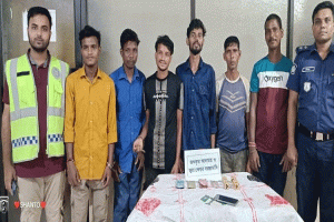 পুলিশের অভিযানে সরঞ্জামসহ ৬ জুয়াড়ী আটক