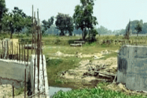 ওসমানীনগরে সেতুর কাজ অসম্পূর্ণ রেখে ঠিকাদার উধাও