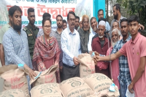 ছাতকে বিনামূল্যে বীজ ও সার বিতরণ কার্যক্রম উদ্বোধন