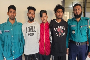 সিলেটে সিএনজিচালিত অটোরিকশা ব্যবহার করে ছিনতাই, ৩ জন গ্রেপ্তার