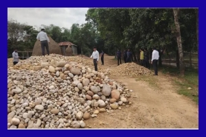 কোম্পানীগঞ্জে পাহারাতেই 'ভ্যানিশ' কোটি টাকার পাথর