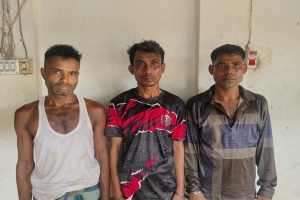 তাহিরপুরে ৫২ পিস ইয়াবাসহ ৩ মাদক কারবারি আটক, পুলিশে সোপর্দ