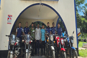 মৌলভীবাজারে ৫টি মোটরসাইকেলসহ চোর চক্রের ৩ সদস্য গ্রেফতার
