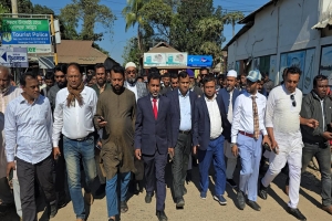 ​সুনামগঞ্জ-১: ধানের শীষের প্রার্থী আনিসুল হকের মনোনয়নপত্র সংগ্রহ