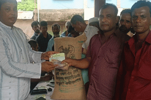 দোয়ারাবাজারে বন্যার্ত কৃষকদের মাঝে ত্রাণ বিতরণ