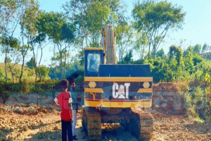 নবীগঞ্জে নির্বিঘ্নে চলছে পাহাড় কাটা
