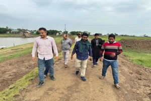 তাহিরপুরে বৃষ্টিপরবর্তী ফসল রক্ষা বাঁধ পরিদর্শনে প্রশাসন
