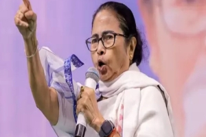 হাদি হত্যাকাণ্ডে ‘বিতর্কিত মন্তব্য’: মমতার বিরুদ্ধে এফআইআর