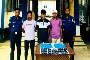 জকিগঞ্জে রেস্টুরেন্টে পুলিশের হানা: ১০ হাজার পিস ইয়াবাসহ আটক ৩