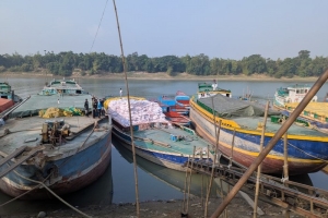 সুনামগঞ্জে সরকারি সার কালোবাজারে বিক্রি, কৃষকরা সংকটে