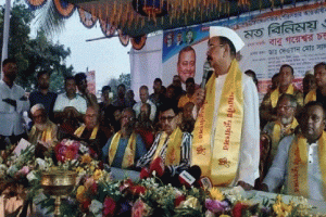 দুর্গাপূজায় অগ্রণী ভূমিকা পালন করবে বিএনপি নেতাকর্মীরা: গয়েশ্বর