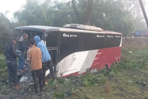 সুনামগঞ্জে বাস–পিকআপের মুখোমুখি সংঘর্ষে নিহত ১, আহত অন্তত ৮