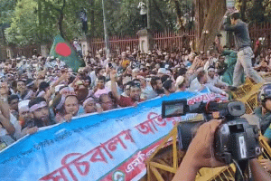 প্রজ্ঞাপন না হলে শাহবাগ ব্লকেড ঘোষণা এমপিওভুক্ত শিক্ষক-কর্মচারীদের