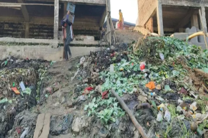 ঘাটের বেহাল দশা, দুর্ভোগে সুনামগঞ্জের পাইকারি সবজি বাজার