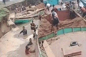 ছাতকে মরা চেলা নদী থেকে অবৈধ বালু উত্তোলন বন্ধে এমপি মিলনের হুঁশিয়ারি