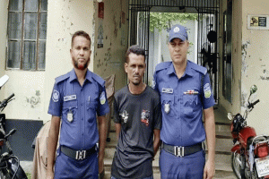 মেয়েকে ধর্ষণের অভিযোগে বাবা গ্রেপ্তার