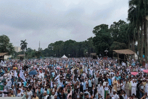 কানায় কানায় পরিপূর্ণ সোহরাওয়ার্দী উদ্যান