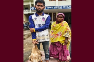 সুনামগঞ্জে মৃত হাঁস নিয়ে থানায় বৃদ্ধ, আইনি ব্যবস্থা নিলেন ওসি