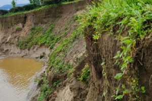 জাফলংয়ে অবৈধ বালু উত্তোলনের সময় পাড় ধসে শ্রমিক নিহত