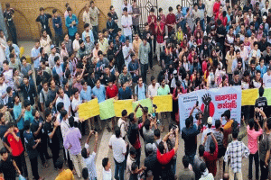 এক দফা দাবিতে চতুর্থ দিনেও অচল সিলেট ইঞ্জিনিয়ারিং কলেজ