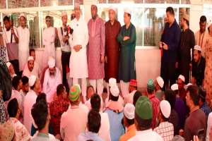 “ইলিয়াস আলী গণতন্ত্রের জন্য লড়েছেন”—এ্যানি