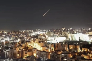 মধ্যপ্রাচ্যের সবকটি অর্থনৈতিক কেন্দ্রে পাল্টা হামলার হুমকি ইরানের