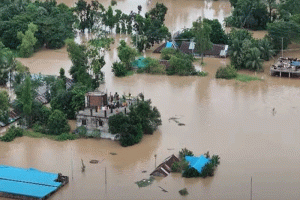 সিলেট সহ অতি ভারি বৃষ্টি ও পাহাড়ি ঢলে ৭ জেলায় বন্যার শঙ্কা