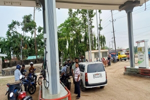 জ্বালানি সংকটে থমকে গেছে সুনামগঞ্জের জীবনযাত্রা