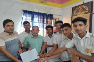 শিক্ষকদের যৌক্তিক আন্দোলনে দোয়ারাবাজারের শিক্ষার্থীদের সংহতি